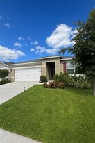 324 Sofia Ln in Lake Alfred, FL - Building Photo