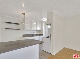 440 Raymond Ave in Santa Monica, CA - Building Photo