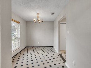 10314 Staghill Dr in Houston, TX - Foto de edificio - Building Photo