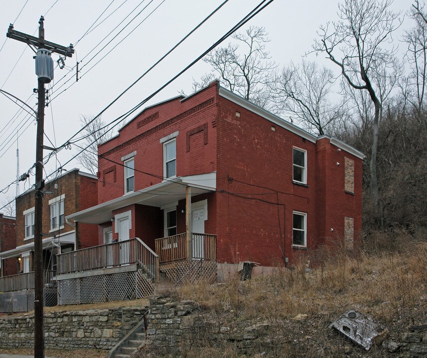 126 Valencia St in Cincinnati, OH - Building Photo