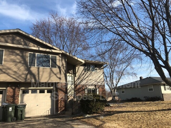 property at 2220 Montana Ave
