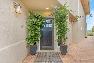 7564 Navigator Cir in Carlsbad, CA - Building Photo - Building Photo
