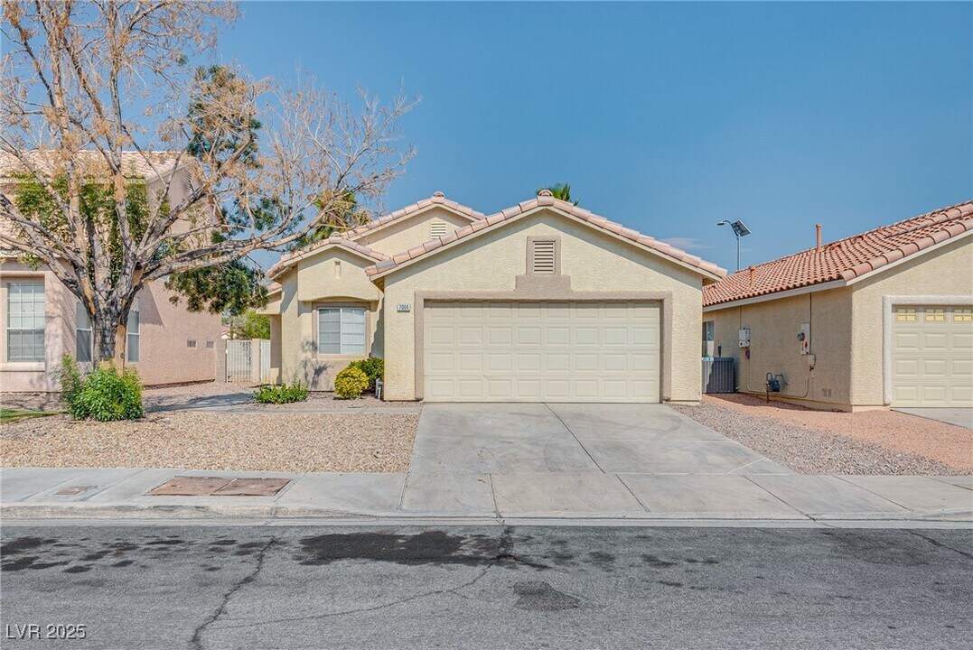 7004 Wonderberry St in Las Vegas, NV - Building Photo