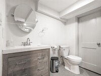 2306 Addison Rd photo'