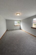 72 Colony St in Bristol, CT - Building Photo - Building Photo