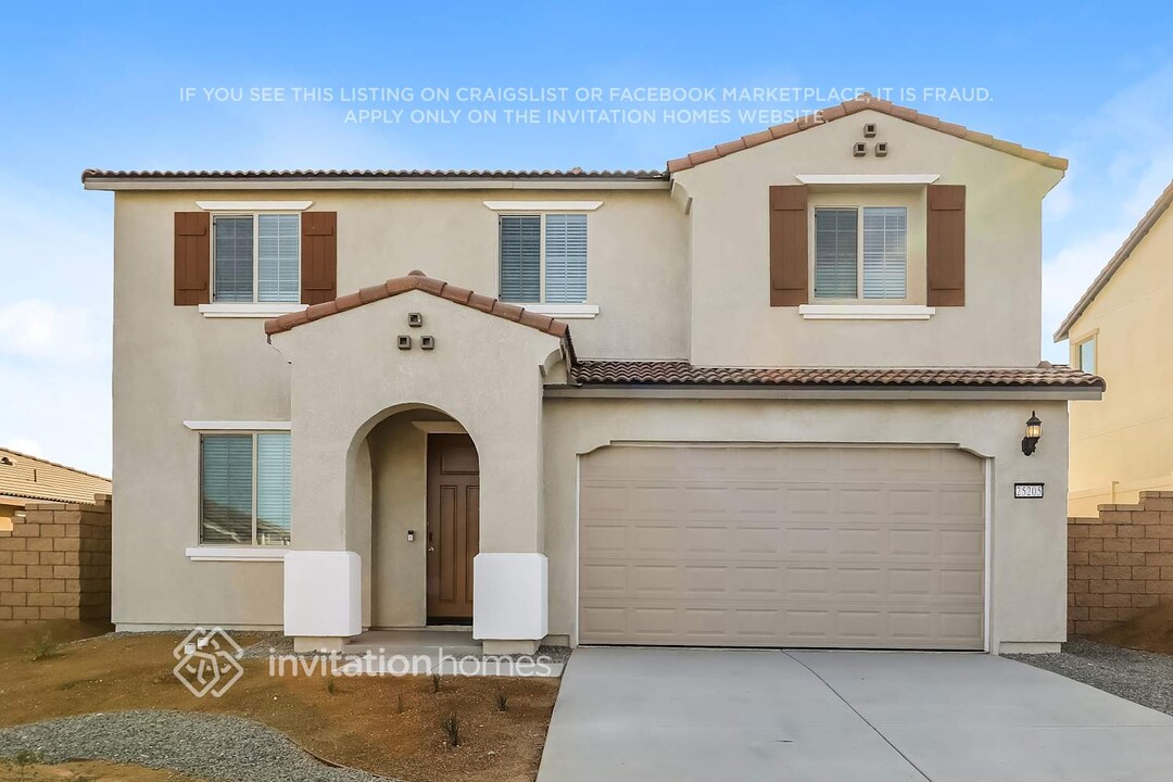 25205 Lone Oak Dr in Menifee, CA - Building Photo