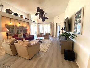 1570 Winding Oaks Way in Naples, FL - Building Photo - Building Photo