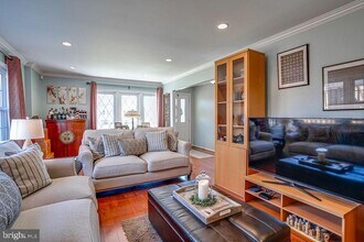 8404 Wagon Wheel Rd in Alexandria, VA - Building Photo - Building Photo
