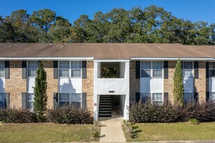 Sabal Plams in Tallahassee, FL - Building Photo