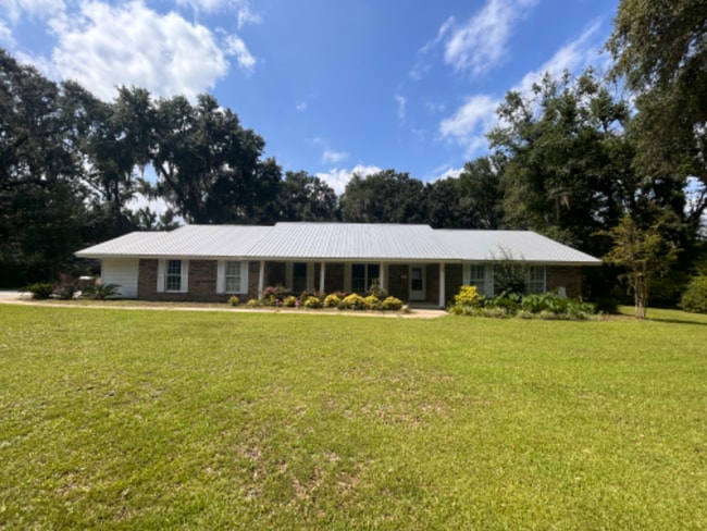 property at 104 Brisbon Rd