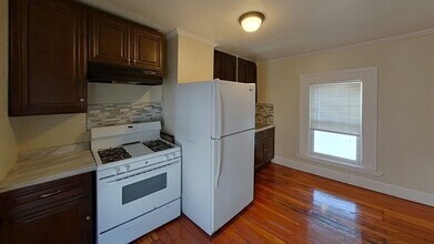 17 Marcella St, Unit 2 in Boston, MA - Building Photo - Building Photo