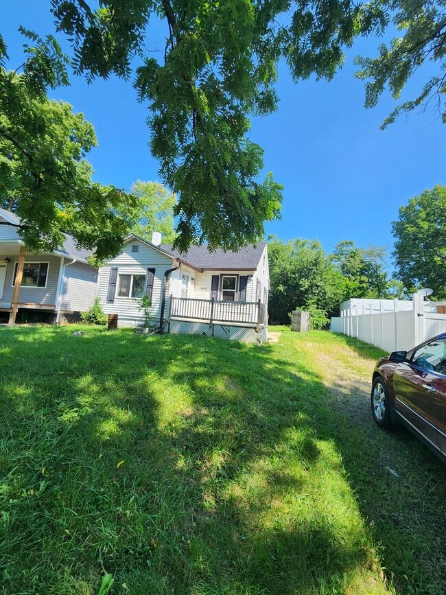 property at 3653 Michigan Ave