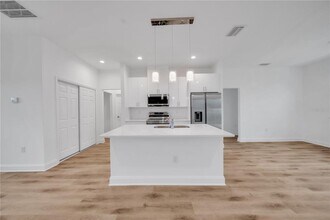 10110 Baystate Dr in Port Charlotte, FL - Building Photo - Building Photo