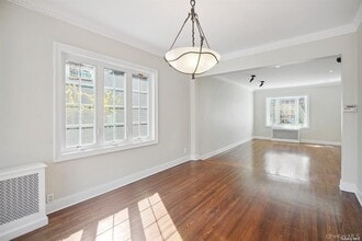175-03 Jewel Ave in Queens, NY - Building Photo - Building Photo