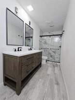 14911 Wunderlich Dr, Unit 907 in Houston, TX - Building Photo