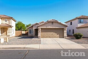 12008 W Rosewood Dr in El Mirage, AZ - Building Photo