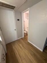 5220 Weber Rd, Unit F-104 in Corpus Christi, TX - Building Photo - Building Photo