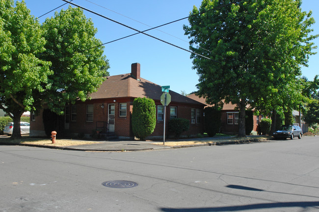 3259-3269 NE Going St in Portland, OR - Building Photo - Building Photo