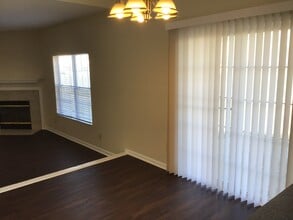 2440 Tiptop Dr in Indianapolis, IN - Building Photo - Building Photo