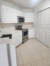 6288 NW 186th St in Hialeah, FL - Building Photo - Building Photo