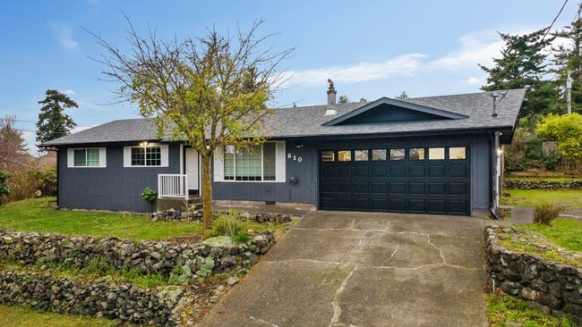 610 Pacific Ave in Coos Bay, OR - Building Photo - Building Photo