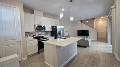 1526 Erin Breeze Ln in Kissimmee, FL - Building Photo - Building Photo