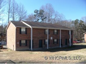 2158-2204 Howard Gap Rd in Hendersonville, NC - Building Photo - Building Photo