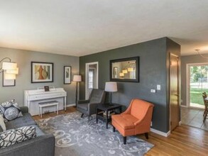 617 Barr Dr in Ames, IA - Foto de edificio - Building Photo