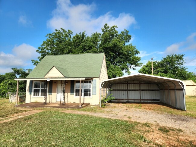 property at 400 N Division St