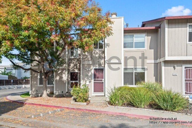 4451 Fairlands Dr in Pleasanton, CA - Building Photo - Building Photo