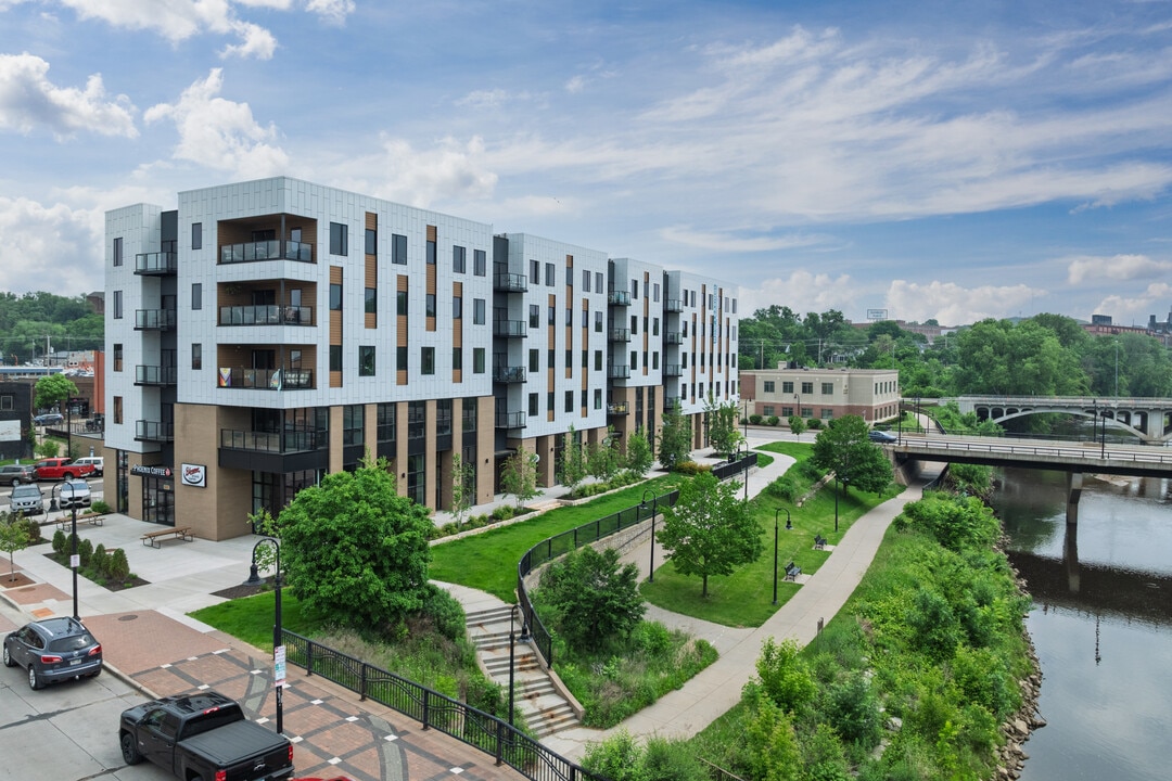 Andante in Eau Claire, WI - Building Photo