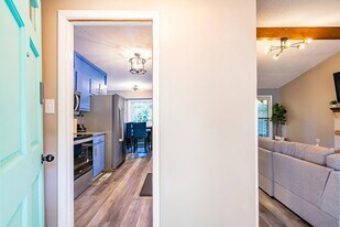 13115 Chaney Thompson Rd SE in Huntsville, AL - Building Photo