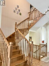 22 Settlers Cres in Bradford West Gwillimbury, ON - Building Photo - Building Photo