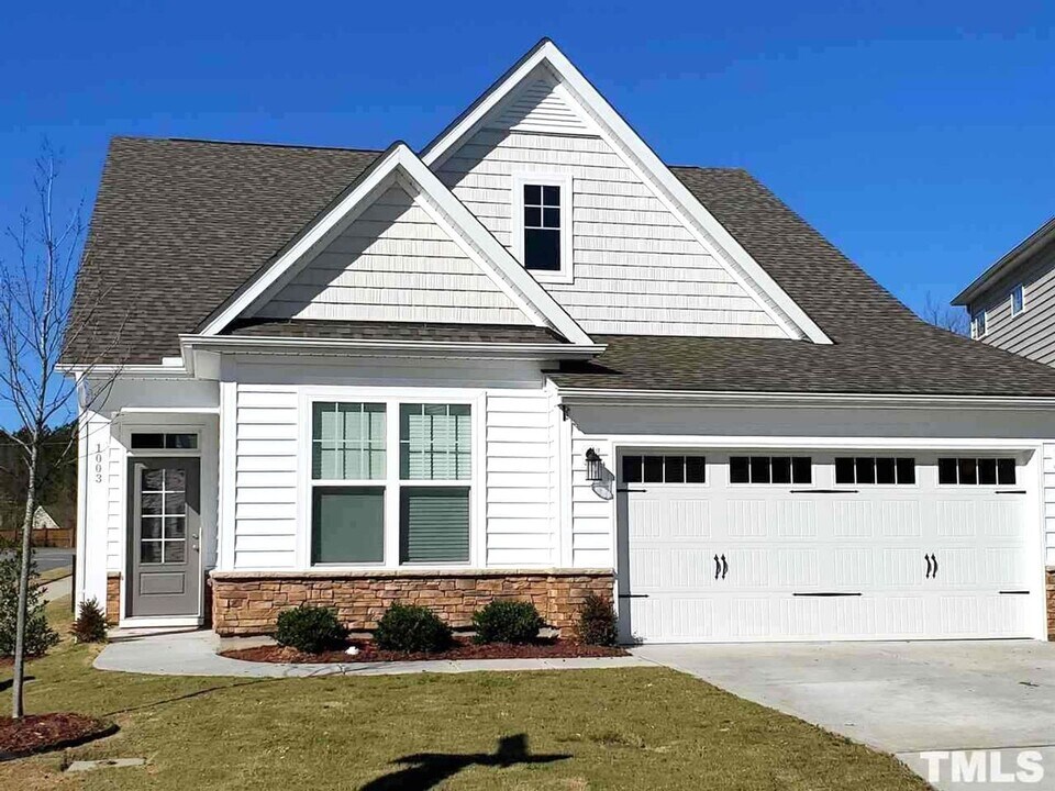 1003 Meadow Pond Dr in Durham, NC - Building Photo