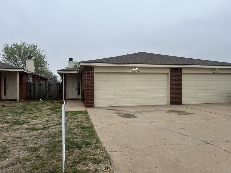 2417 87th St in Lubbock, TX - Building Photo
