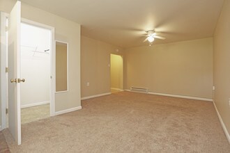 The Avenue Apartments in Peoria, IL - Foto de edificio - Interior Photo