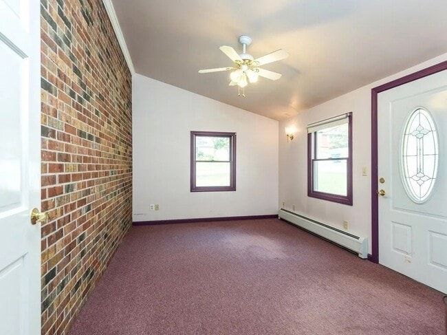 3 Hickory Ln in Auburn, MA - Building Photo - Building Photo