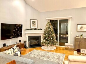 63 Garett Way in Holliston, MA - Building Photo - Building Photo