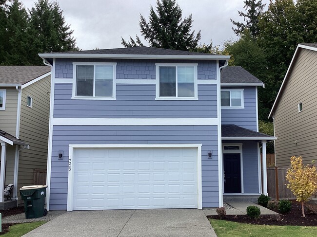 9242 Shootingstar St SE in Tumwater, WA - Foto de edificio - Building Photo