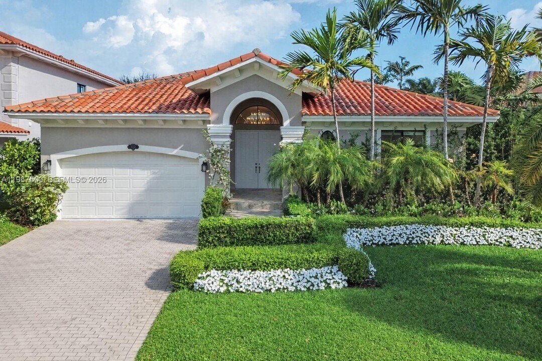 7733 SW 193rd St in Cutler Bay, FL - Building Photo