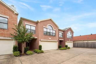 3576 Link Valley Dr. in Houston, TX - Building Photo - Building Photo