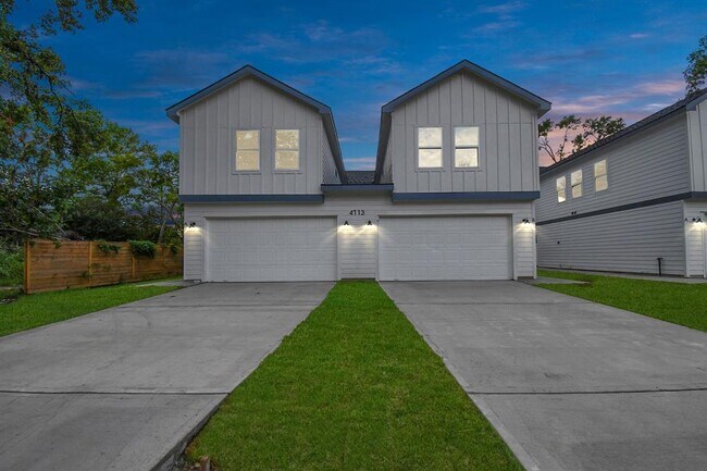 4713 Talina Way-Unit -B in Houston, TX - Foto de edificio - Building Photo