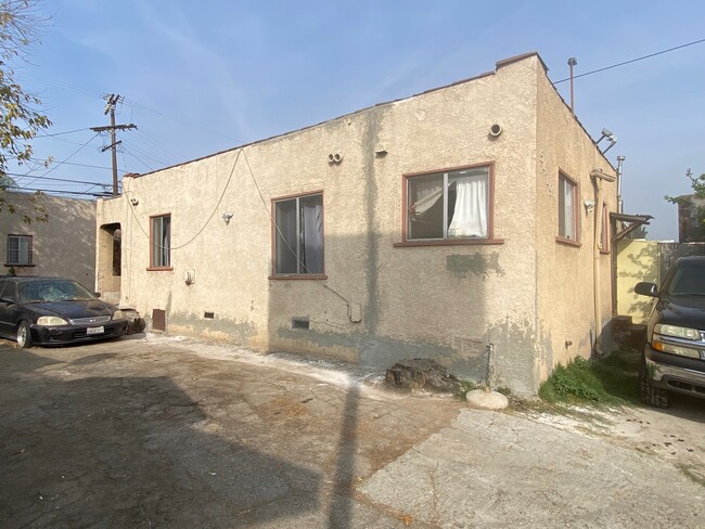 5417 Alhambra Ave in Los Angeles, CA - Building Photo - Building Photo