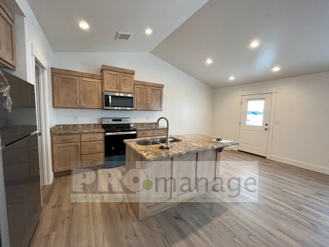 property at 6116 N Red Shirt Rd