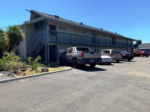 Heritage Apartments in Vacaville, CA - Building Photo - Primary Photo