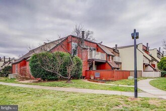 3800 El Camino Pl in Alexandria, VA - Building Photo - Building Photo