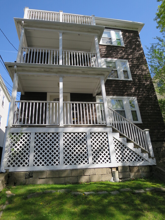 44 Clarendon Ave, Unit 2 in Somerville, MA - Building Photo - Building Photo