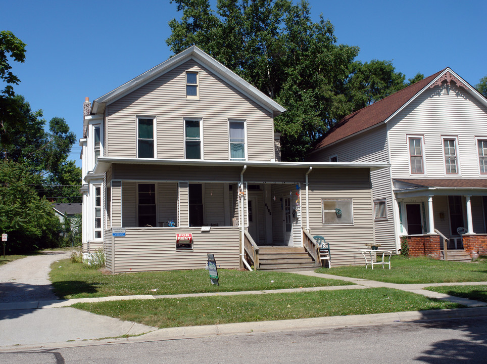 1317 6th St in Port Huron, MI - Building Photo