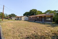 2606 Irwin Dr in San Antonio, TX - Foto de edificio - Building Photo