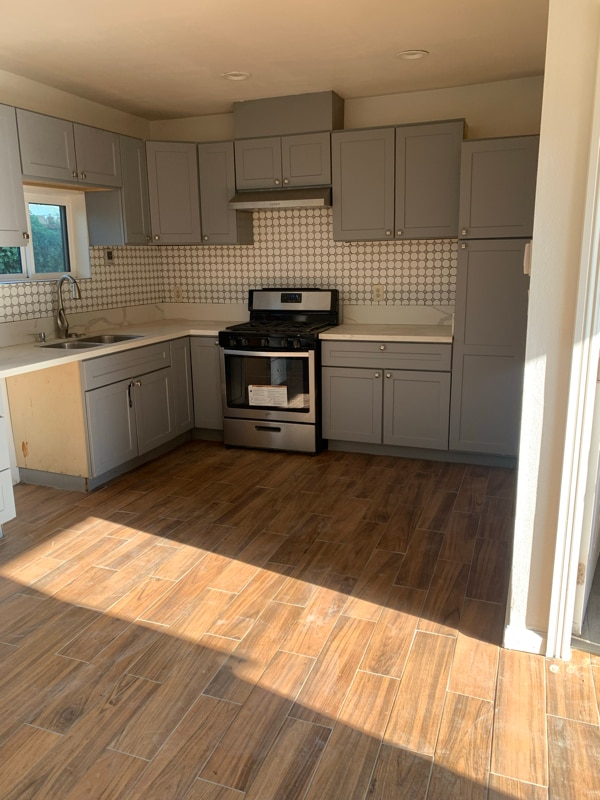 property at 519 W 219th St